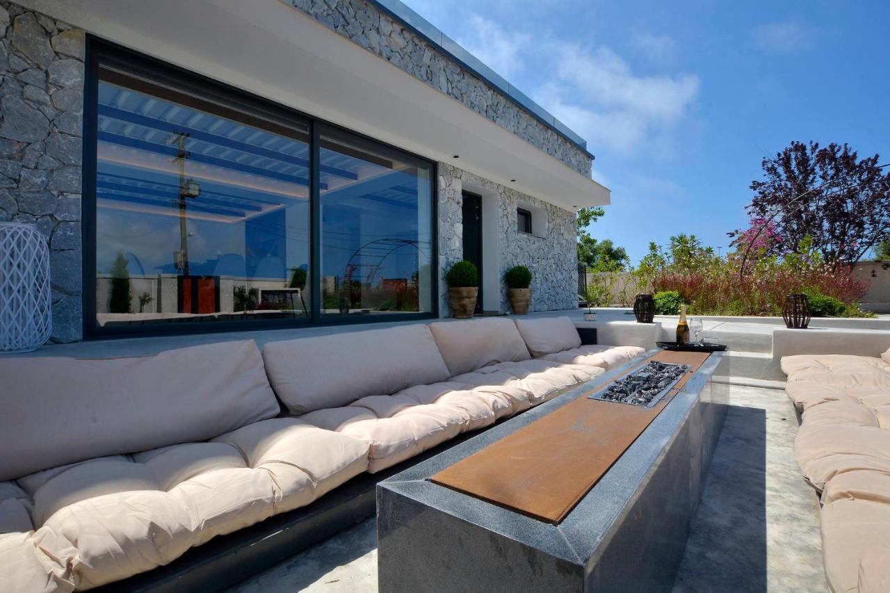 Villa Flamingo - 4 Bedrooms - Private Pool - Next To Renowned Issos Beach & Lake Korission Linia Exterior photo