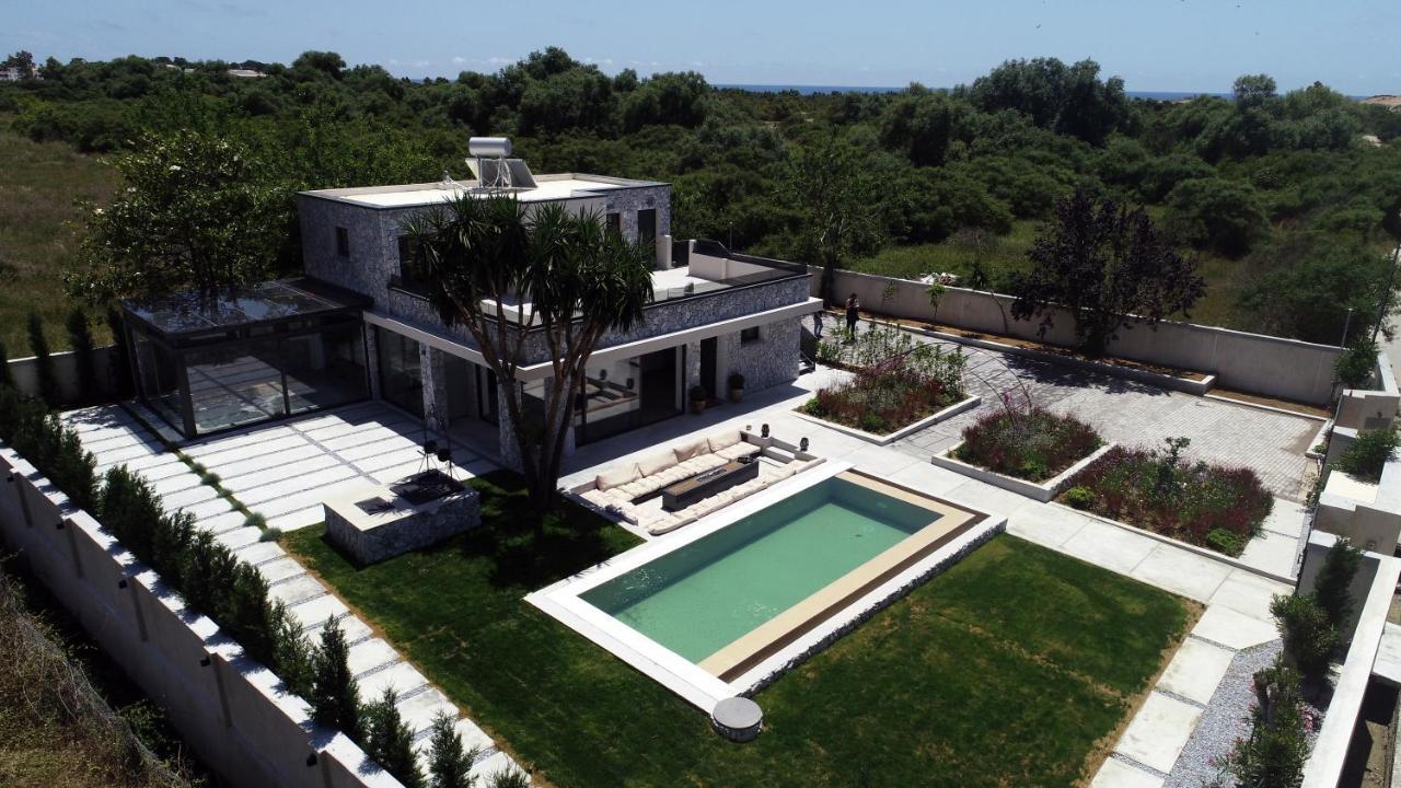 Villa Flamingo - 4 Bedrooms - Private Pool - Next To Renowned Issos Beach & Lake Korission Linia Exterior photo