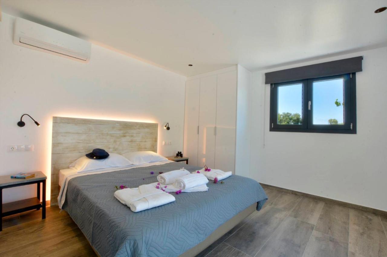 Villa Flamingo - 4 Bedrooms - Private Pool - Next To Renowned Issos Beach & Lake Korission Linia Exterior photo